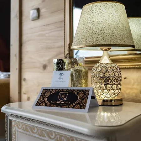 Luksusowy namiot Glamp Royal