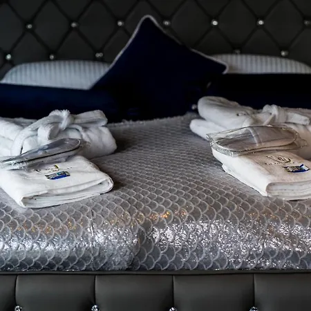 Glamp Royal Luxury tent Bialy Dunajec