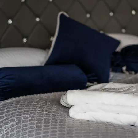 Glamp Royal Luxury tent Bialy Dunajec